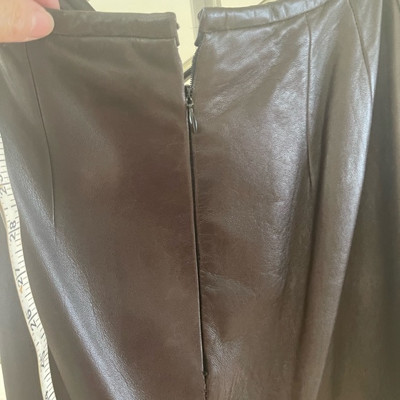 DONNA KARAN BROWN LEATHER SKIRT - Picture 10 of 15